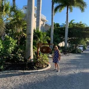 Meet your Posher, Joan